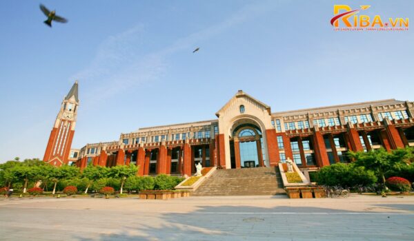 Đại học Chính pháp Hoa Đông